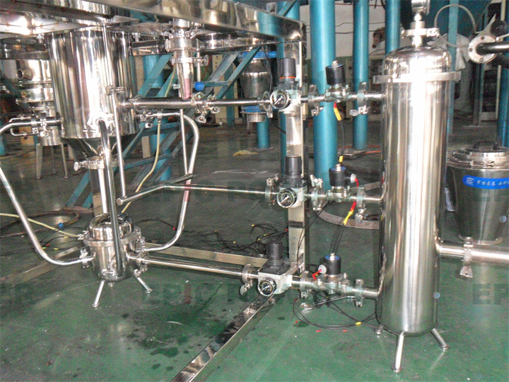 小型對(duì)撞式氣流粉碎機(jī)