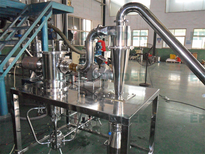 大型對(duì)撞式氣流粉碎機(jī)